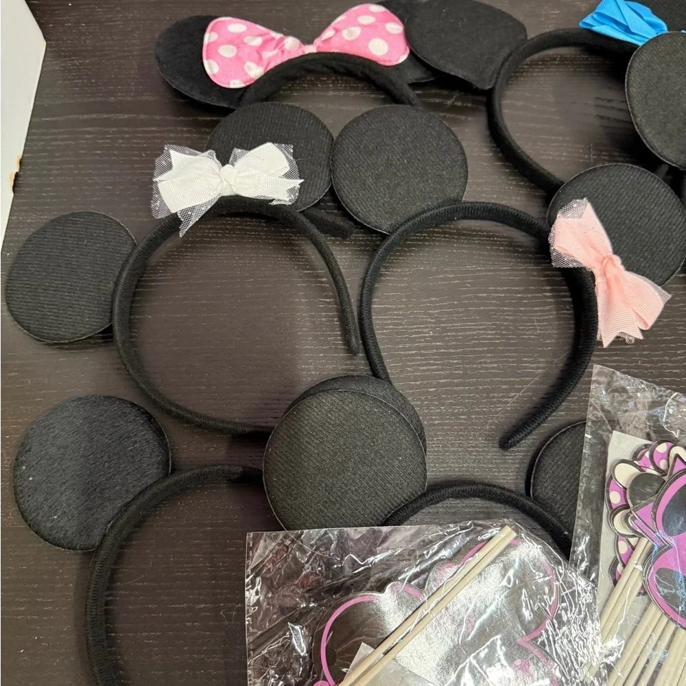 Set of Mouse Ear Headbands with Bows, Minnie Party Cake & Cupcake decorations